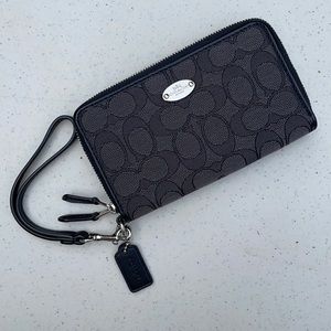 Coach Signature wallet